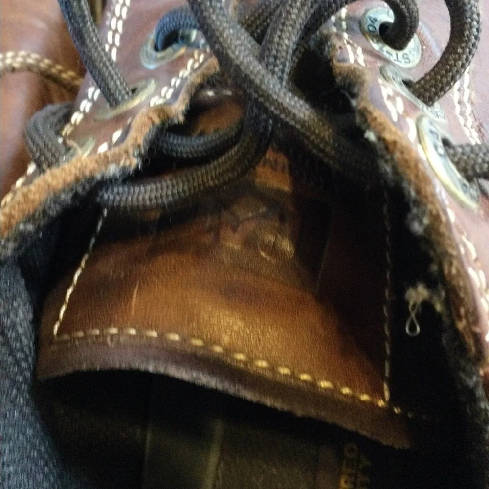 Cat Engineered Duribility Men's Brown Leather Shoes Size 11